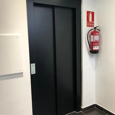 Cau Del Llop Llanca